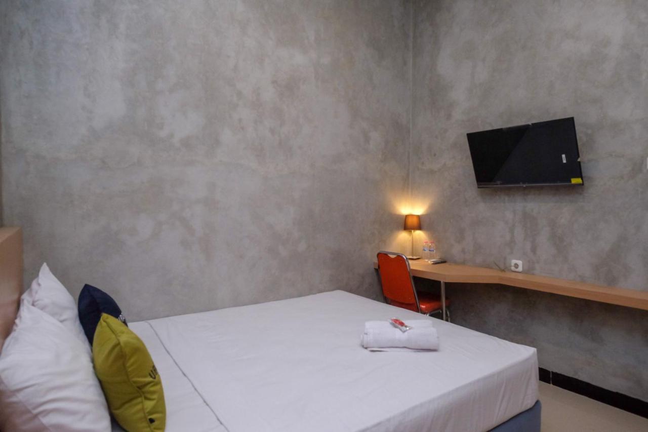 Urbanview Hotel Syariah Artamara Tegal By Reddoorz Ngoại thất bức ảnh